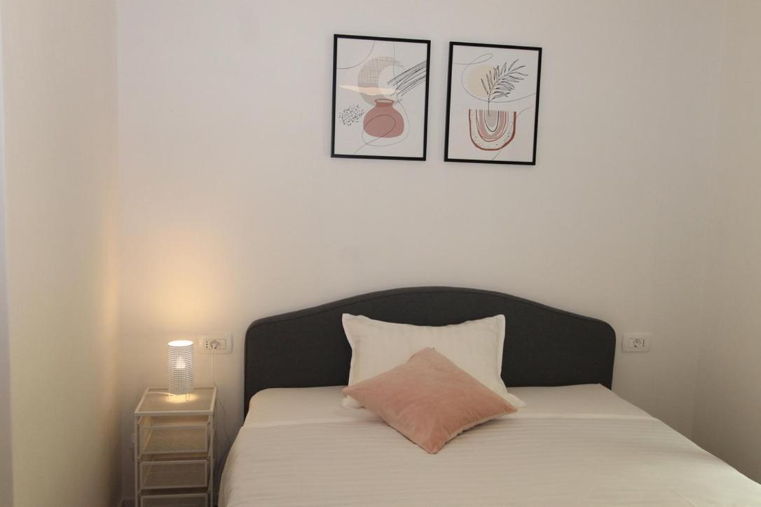 L Apartment Raša Eksteriør billede