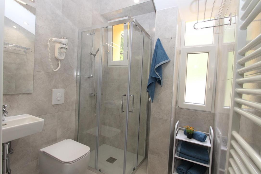 L Apartment Raša Eksteriør billede